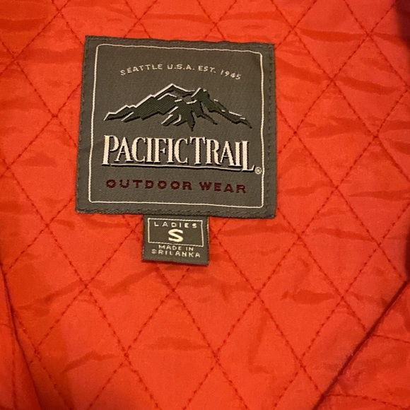 Pacific Trail Red Quilted Button Down Jacket - Picture 2 of 8